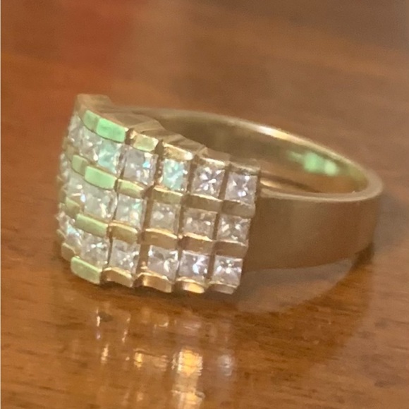 Diamond ring Approx.1 1/2carat 14k gold. VERY  high quality. Sz 6. Cut stones - Picture 5 of 8